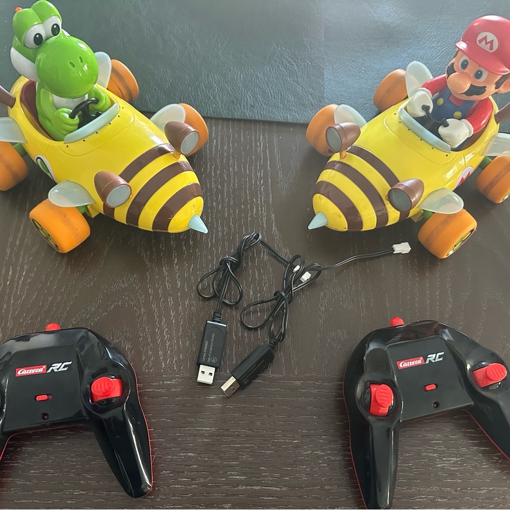 Carrera RC Mario Cart Bumble Bee Edition